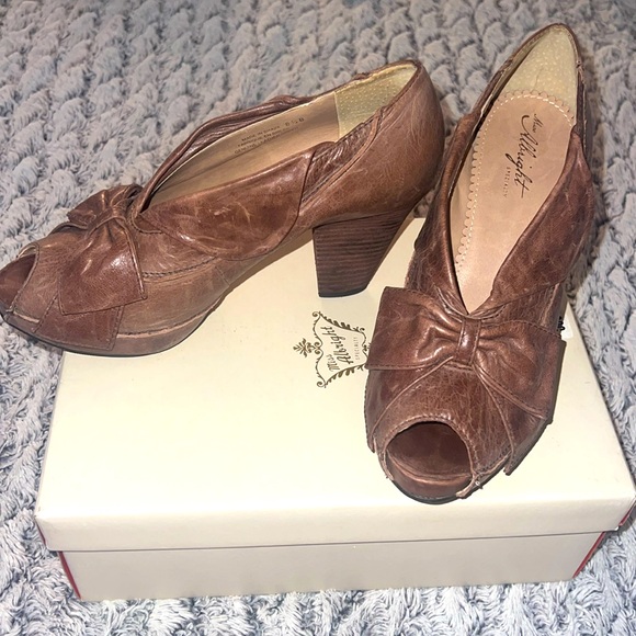 ANTHROPOLOGIE MISS ALBRIGHT Leather Clog Heeled Sandal Bootie Open Toe 8.5B - Picture 1 of 6